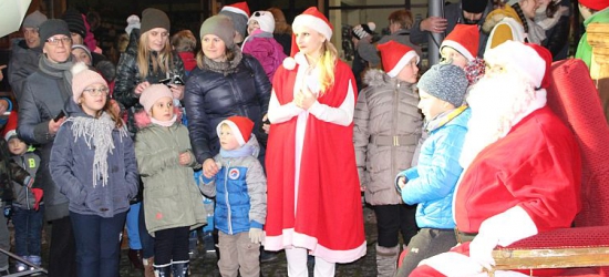 Święty Mikołaj w Brzozowie. Uśmiechom nie było końca (VIDEO, FOTO)