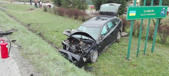 Wypadek z udziałem 4 pojazdów. Dwóch kierowców w szpitalu (ZDJĘCIA)