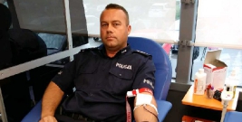 Brzozowscy policjanci wzięli udział w akcji honorowego oddawania krwi