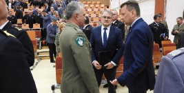 Minister Błaszczak spotkał się ze służbami mundurowymi (ZDJĘCIA)